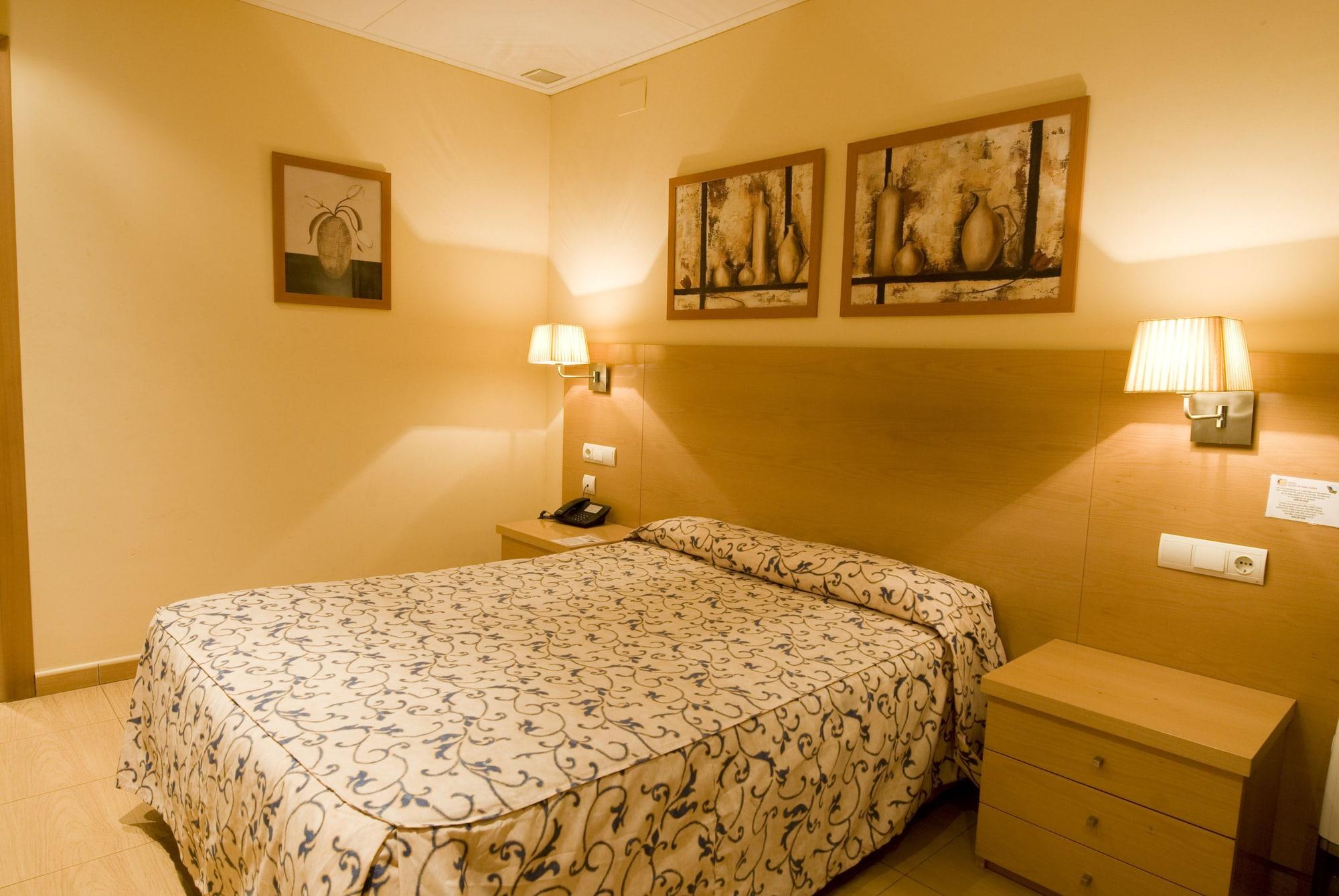 סנט אדריה דה בסוס Hotel Ciutat De Sant Adria מראה חיצוני תמונה