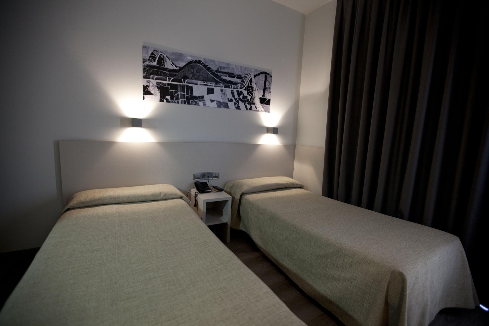 סנט אדריה דה בסוס Hotel Ciutat De Sant Adria מראה חיצוני תמונה