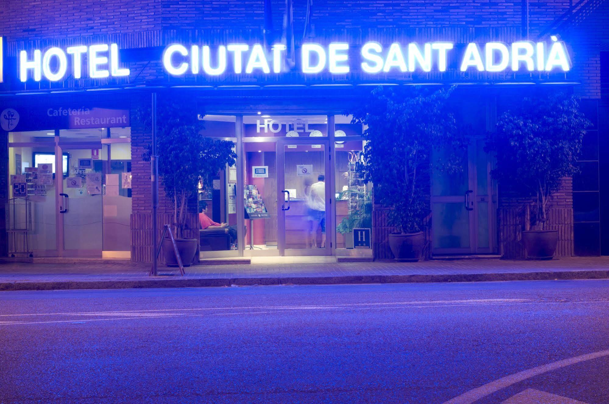 סנט אדריה דה בסוס Hotel Ciutat De Sant Adria מראה חיצוני תמונה