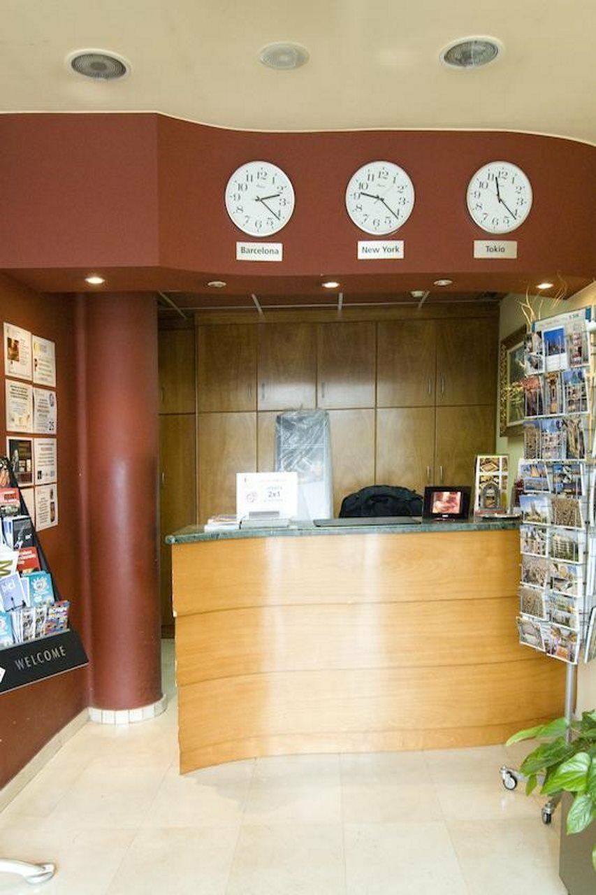 סנט אדריה דה בסוס Hotel Ciutat De Sant Adria מראה חיצוני תמונה